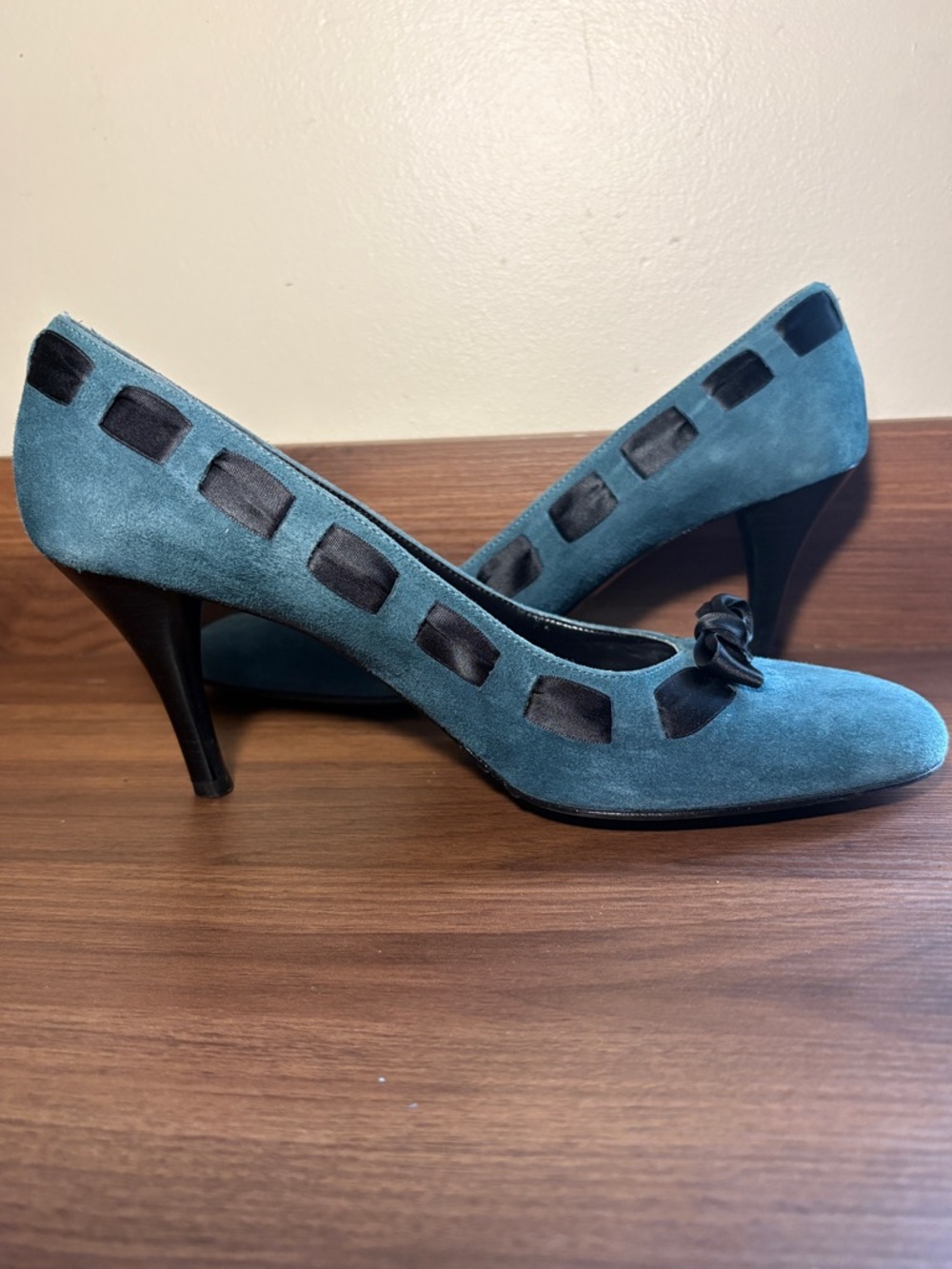 Massimo Baldi Italian-Made Blue Suede Heels Black Ribbon & Bow Women's Size 10 - Picture 4 of 15